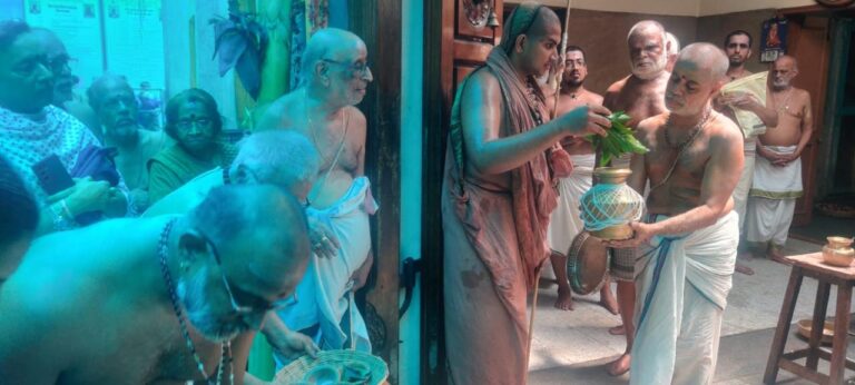 Pujyashri Satya Chandrashekarendra Saraswati Shankaracharya Swamigal