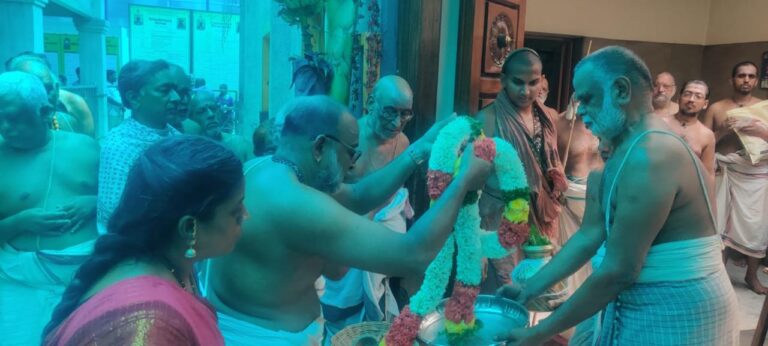 Pujyashri Satya Chandrashekarendra Saraswati Shankaracharya Swamigal